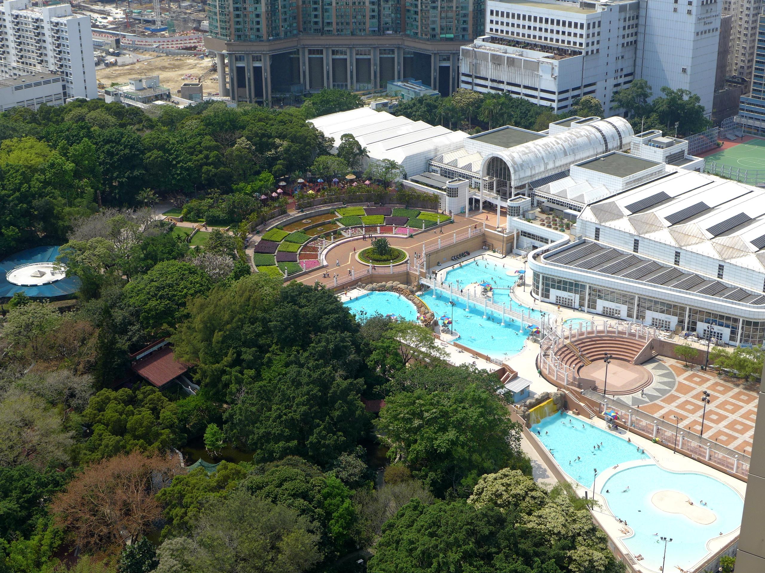 九龍公園游泳池外觀